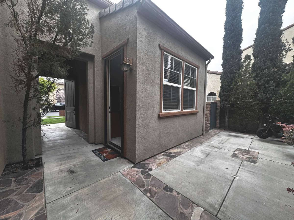House for rent at 28037 River Trail Lane, Valencia, CA 91354