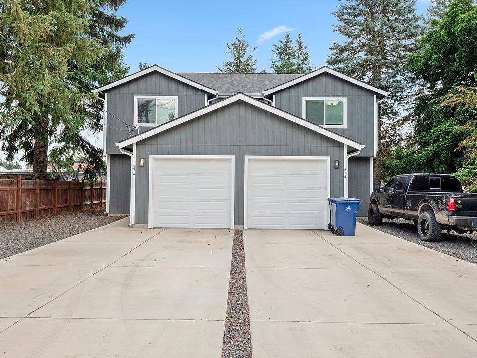 Townhouse for rent at 27 S Park Ave #B, Deer Park, WA 99006