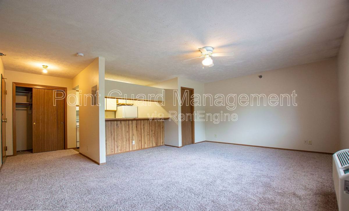 Apartment for rent at 7118 Jones Circle #1, Omaha, NE 68106