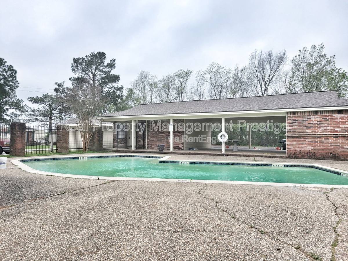 Condo for rent at 2501 Gulf Freeway 271, Dickinson, TX 77539