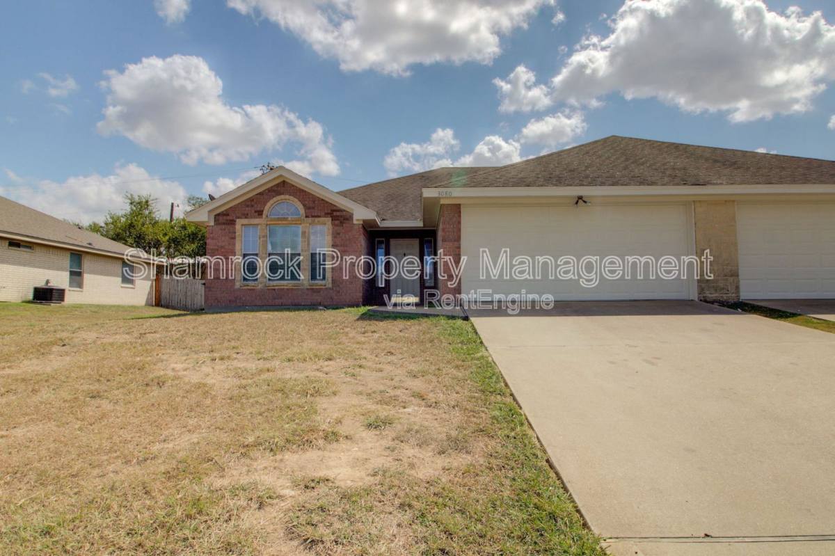 Townhouse for rent at 3080 Palomino Trail, Waco, TX 76706