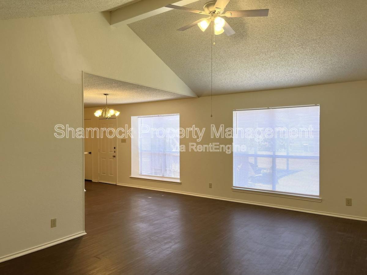 Townhouse for rent at 214 Kettler Dr, Waco, TX 76706