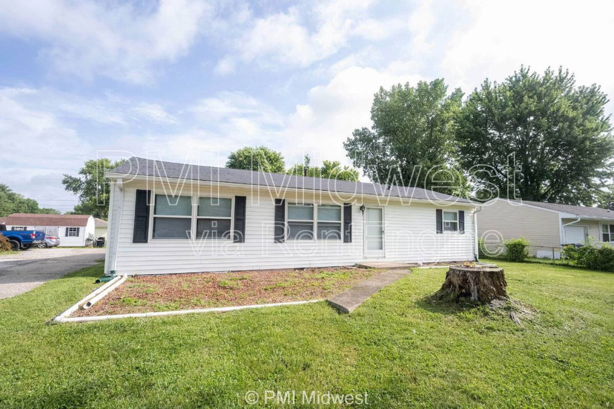 House for rent at 126 Lewis Dr, Mooresville, IN 46158