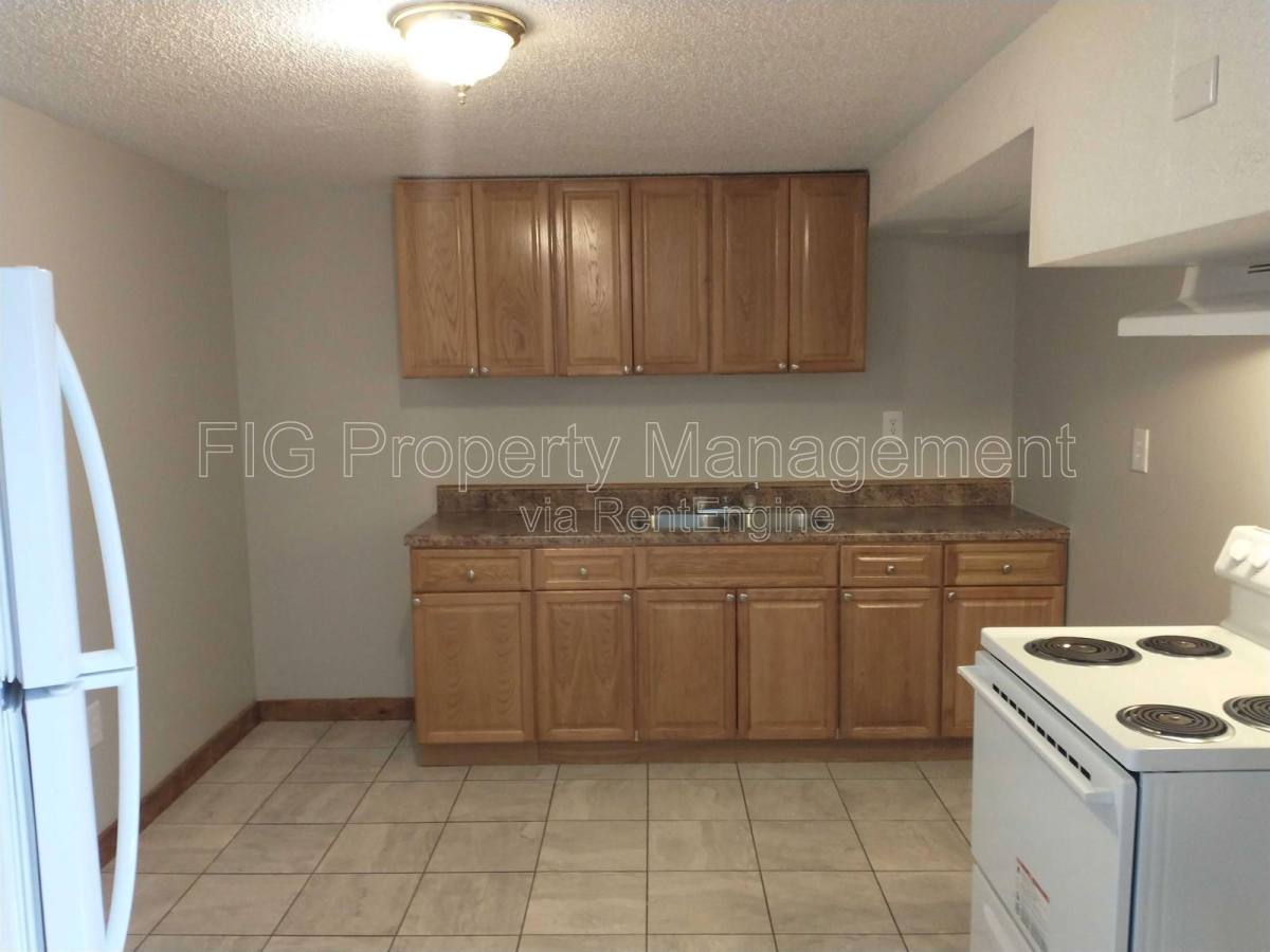 Apartment for rent at 112 S Watauga Ave #3, Elizabethton, TN 37643