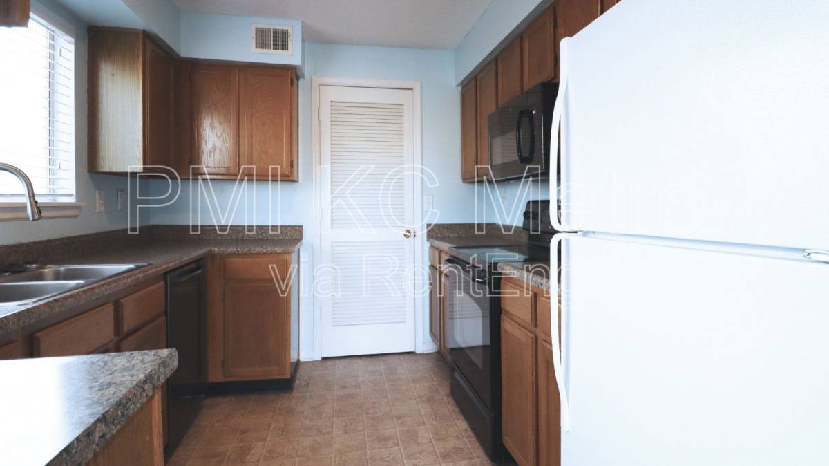 Apartment for rent at 11224 Nieman Rd #202, Overland Park, KS 66210