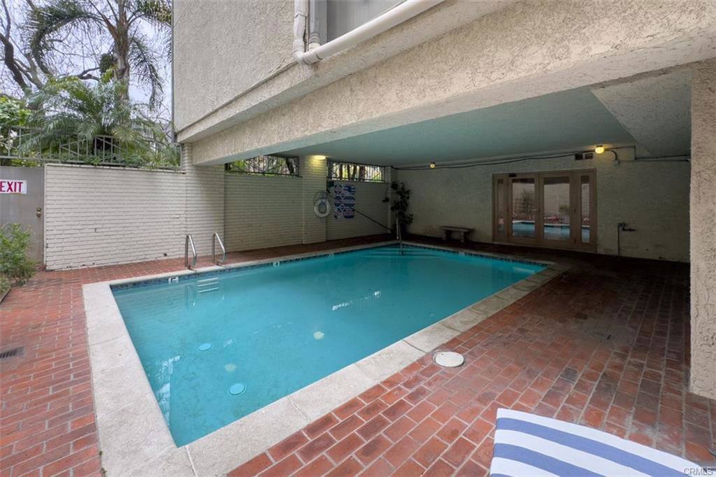 Condo for rent at 450 N Oakhurst Dr #304, Beverly Hills, CA 90210