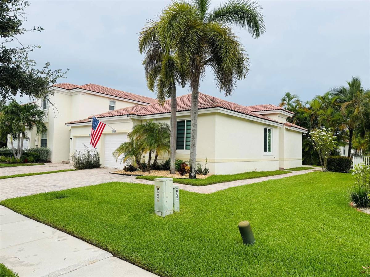 Townhouse for rent at 18761 SW 28th Court, Hollywood, FL 33029