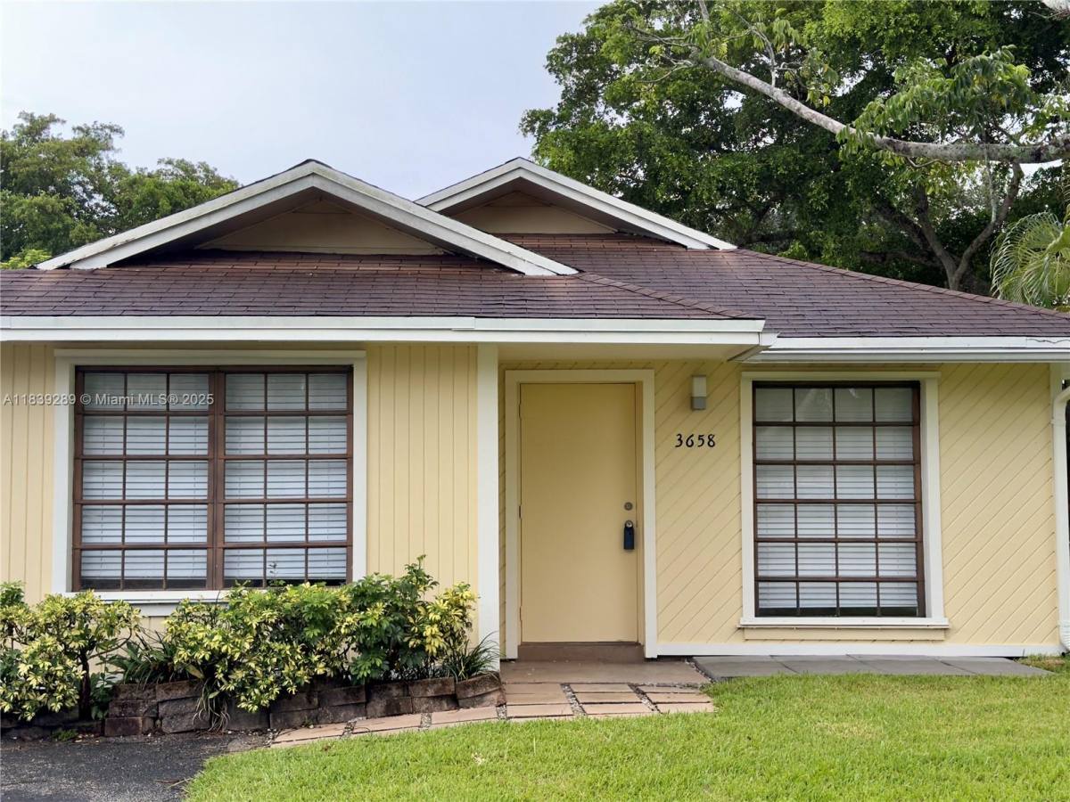 House for rent at 3658 E Bell Dr #90, Fort Lauderdale, FL 33328