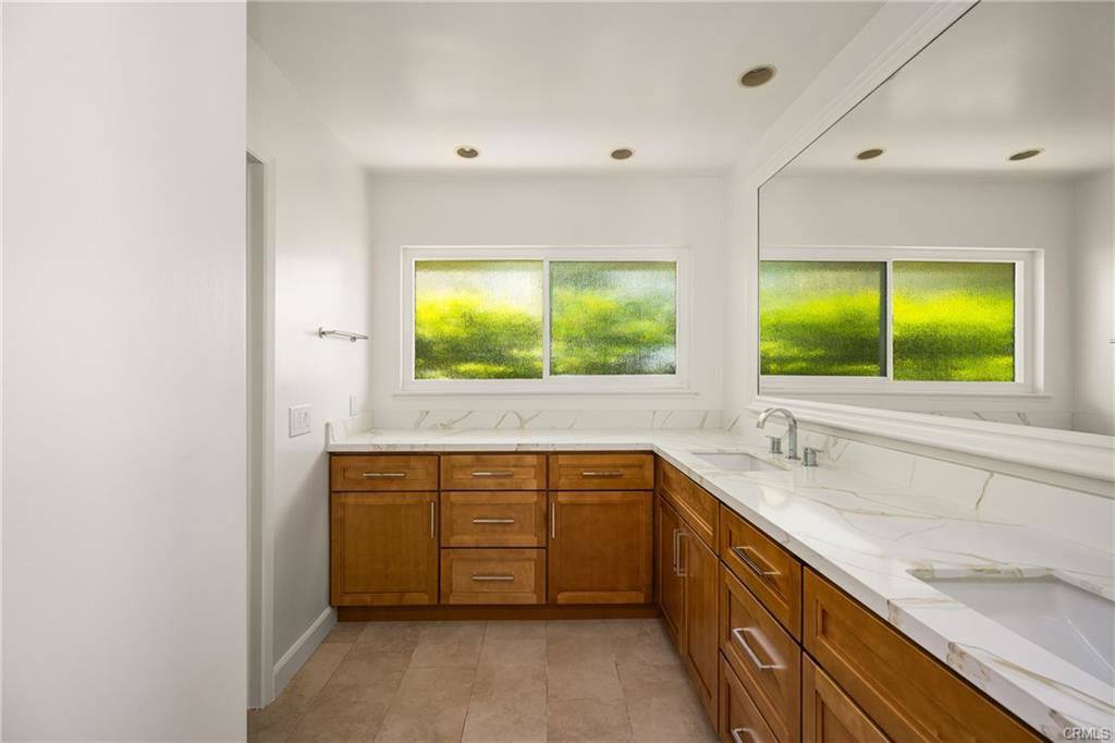 House for rent at 2815 Blue Water Dr, Corona Del Mar, CA 92625