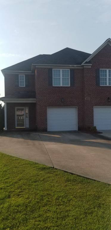Townhouse for rent at 405 A S Pointe Dr, Winterville, NC 28590