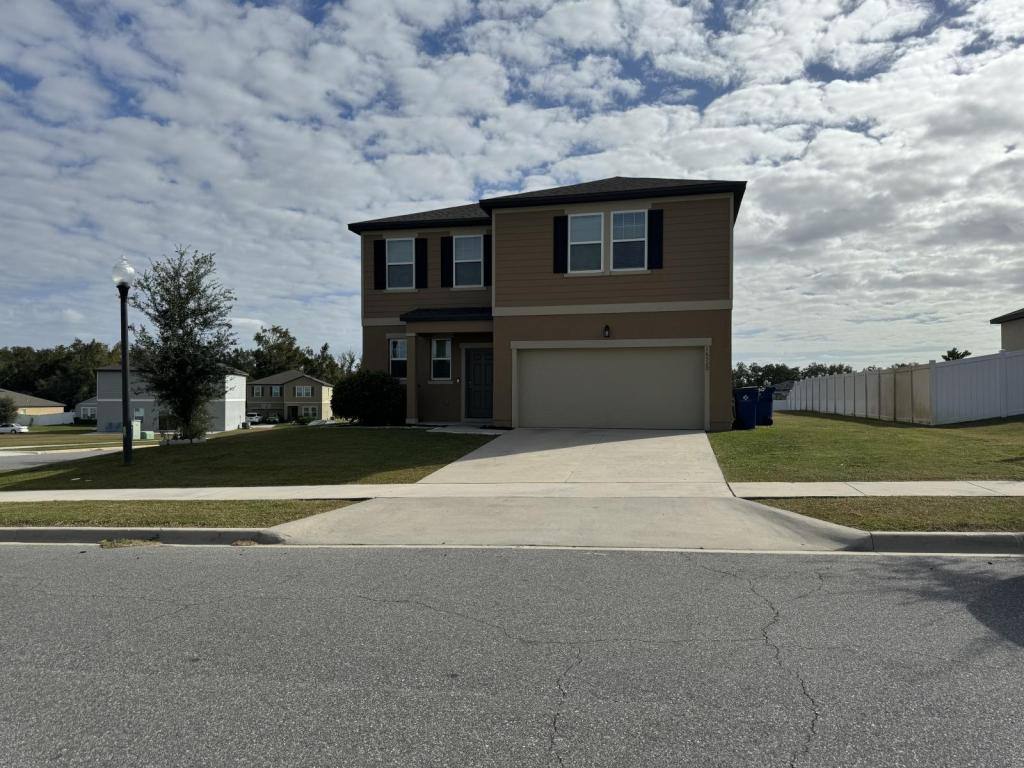 House for rent at 16520 Blooming Cherry Dr, Groveland, FL 34736