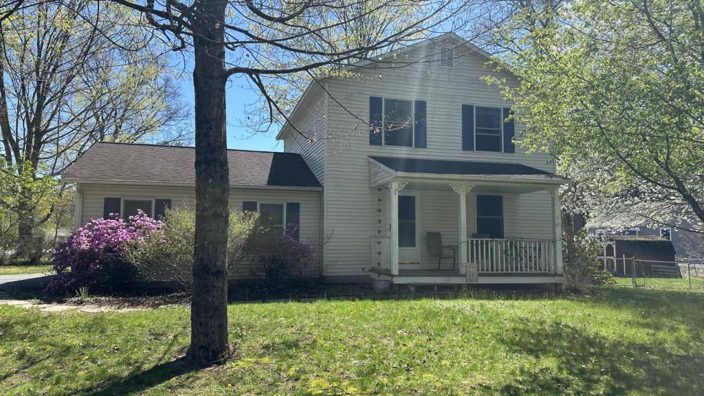 House for rent at 1 Robin Hood Court, Saratoga Springs, NY 12866