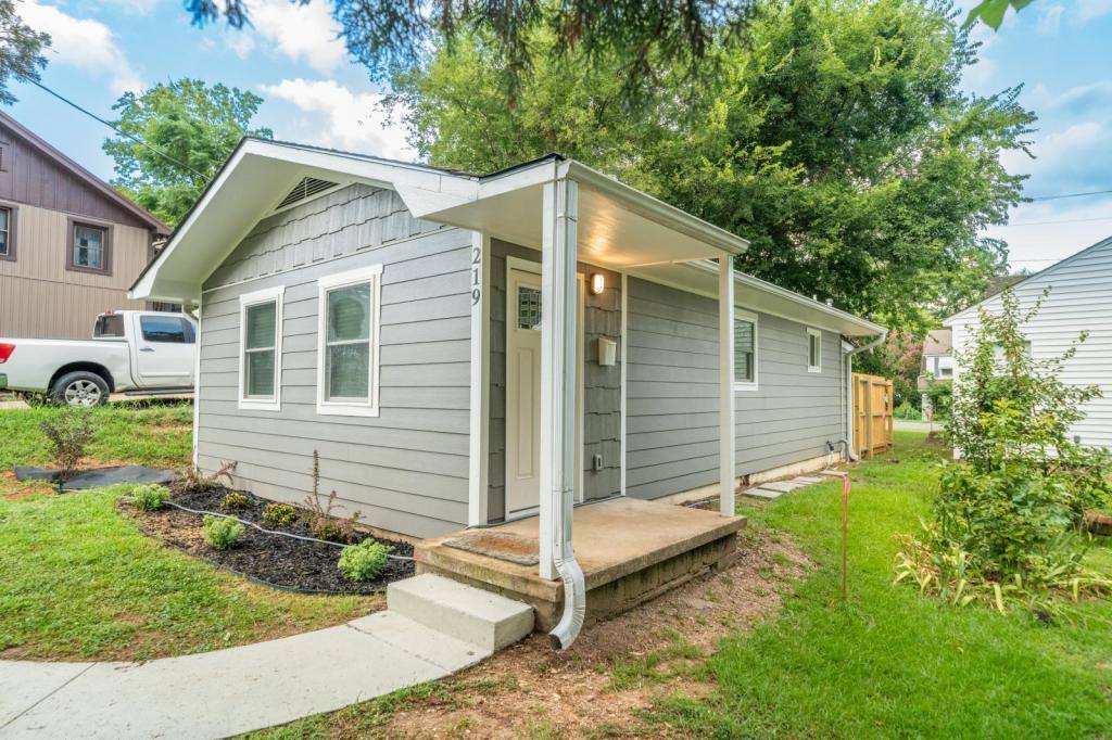 House for rent at 219 Afton St, Hot Springs National Park, AR 71913