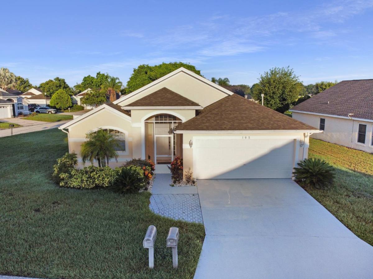 House for rent at 105 Jessamine Dr, Davenport, FL 33837