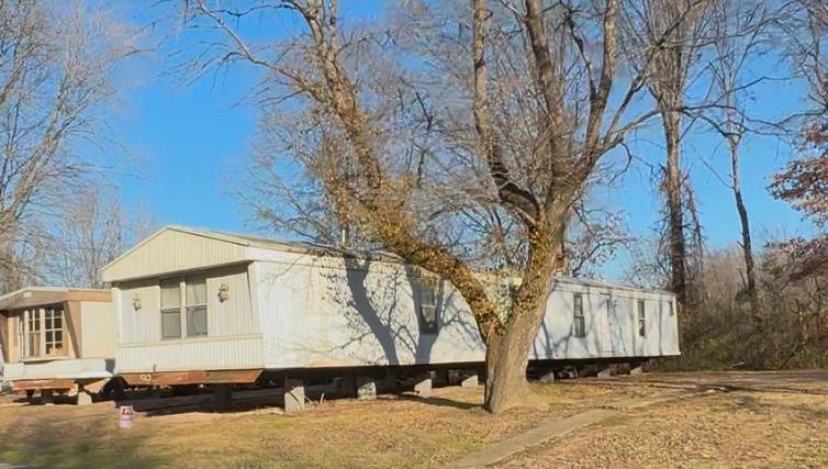 Apartment for rent at 500 Charles Rd #18, Carbondale, IL 62901