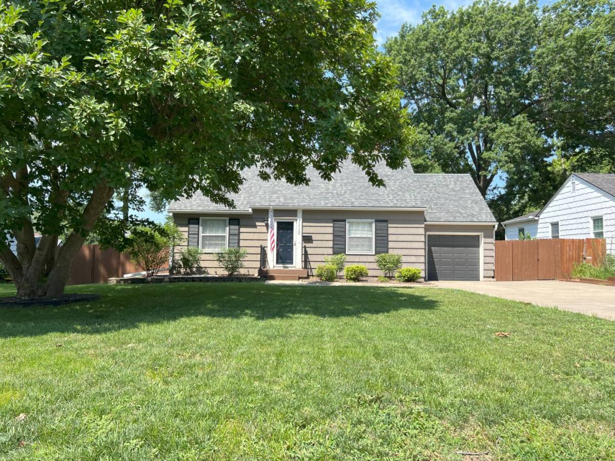 House for rent at 7110 Woodson St, Overland Park, KS 66204