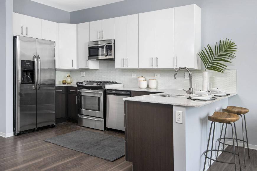 Apartment for rent at 766 W Adams, Chicago, IL 60661