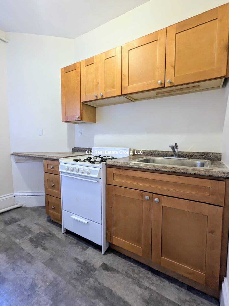 Apartment for rent at 2 Ware St #O1, Cambridge, MA 02138