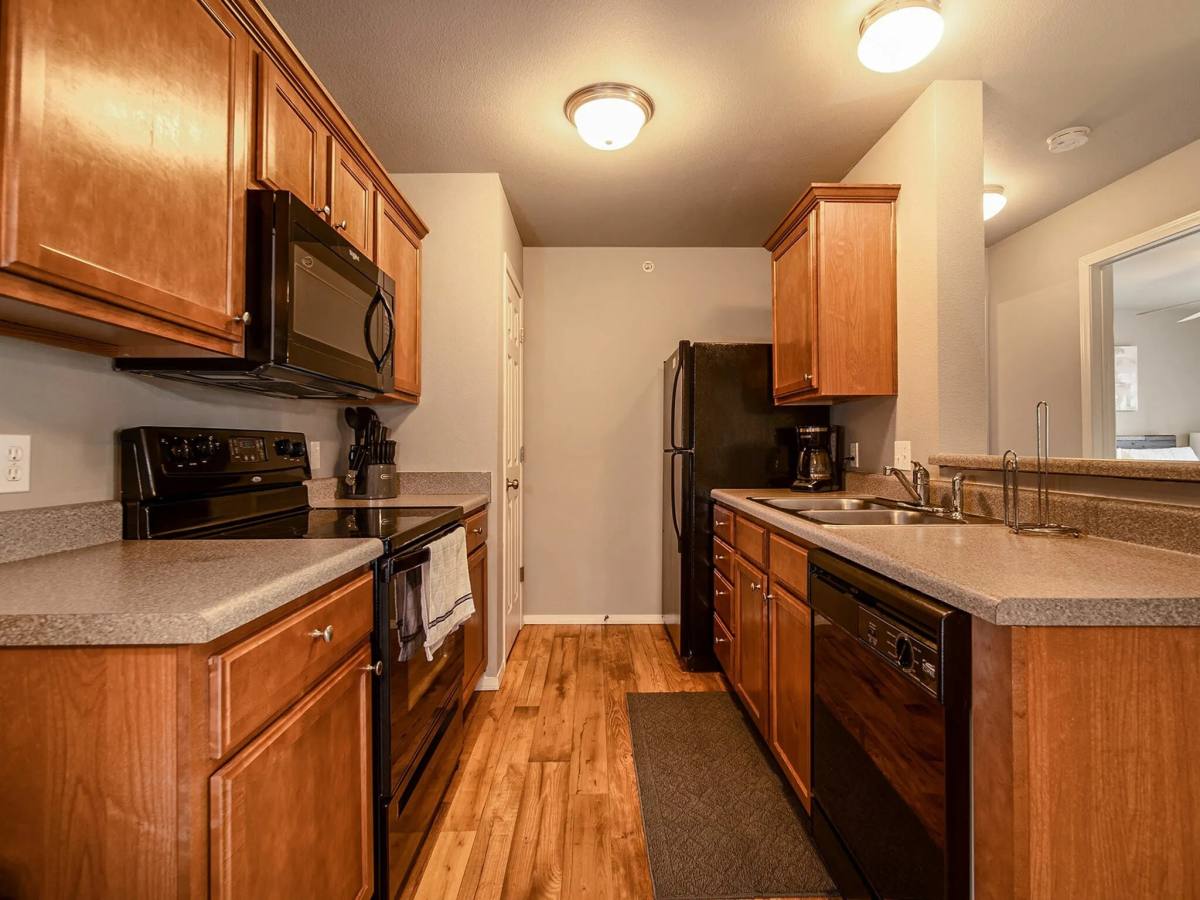 Apartment for rent at Orchard Park, 2601 N Cresthaven Ave, Springfield, MO 65803