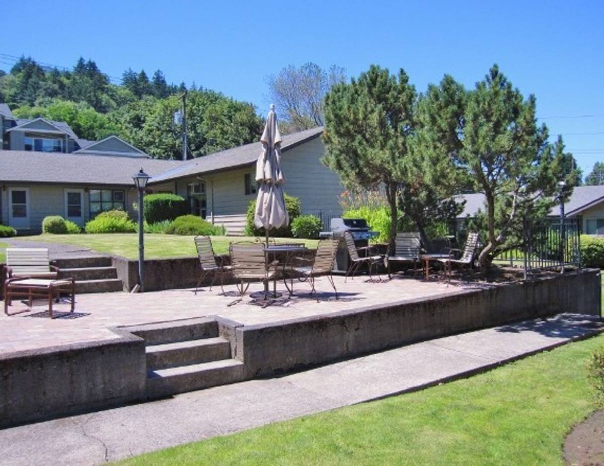 Apartment for rent at 3717 S Corbett Ave, Portland, OR 97239