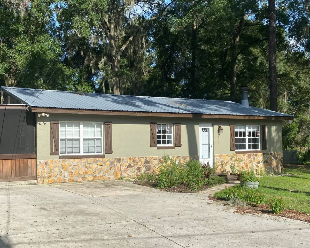 House for rent at 2015 NE 12th Ave, Ocala, FL 34470