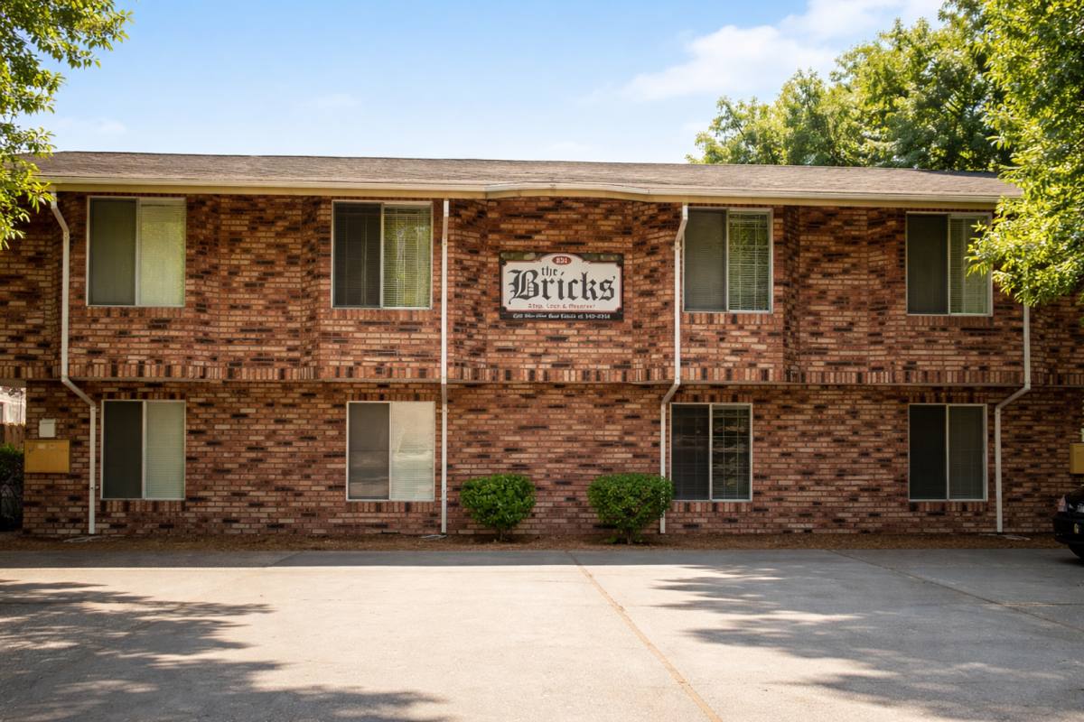 Apartment for rent at 831 W 5th St, Chico, CA 95928