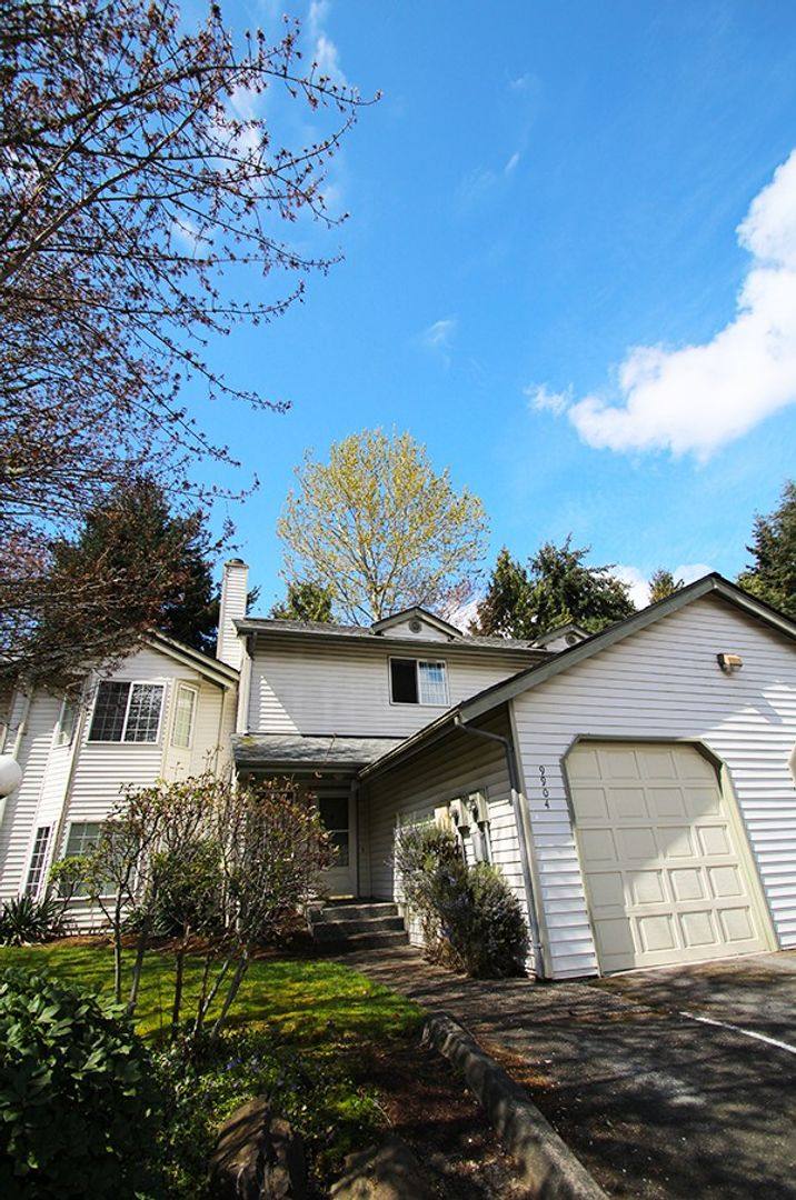 Townhouse for rent at 9912 NE 134th Court, Kirkland, WA 98034