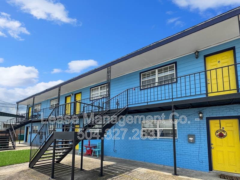 Apartment for rent at 864 Carmadelle St, Marrero, LA 70072