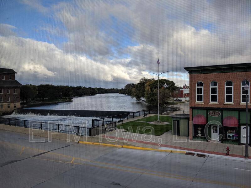 Apartment for rent at 105 1st St E #A, Independence, IA 50644