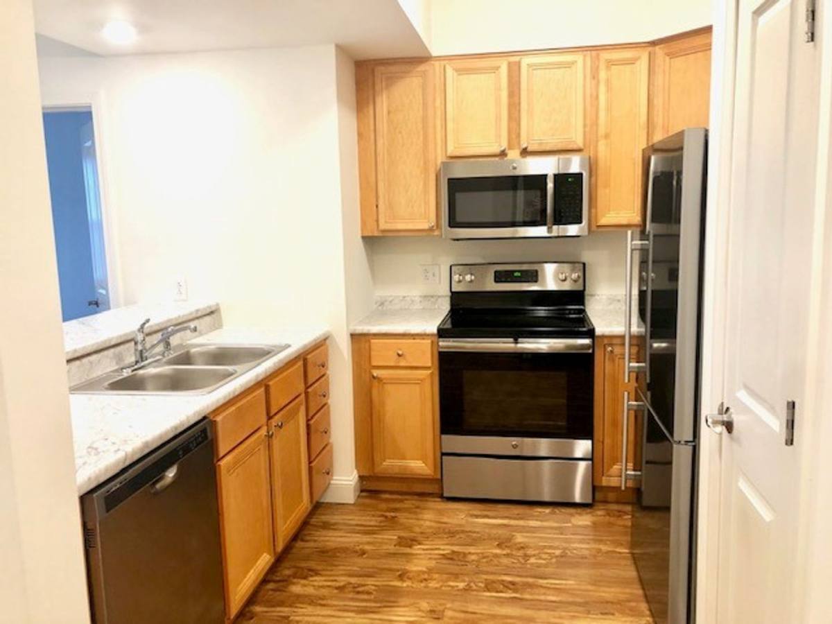 Apartment for rent at 180 Perimeter Dr, Colchester, VT 05446