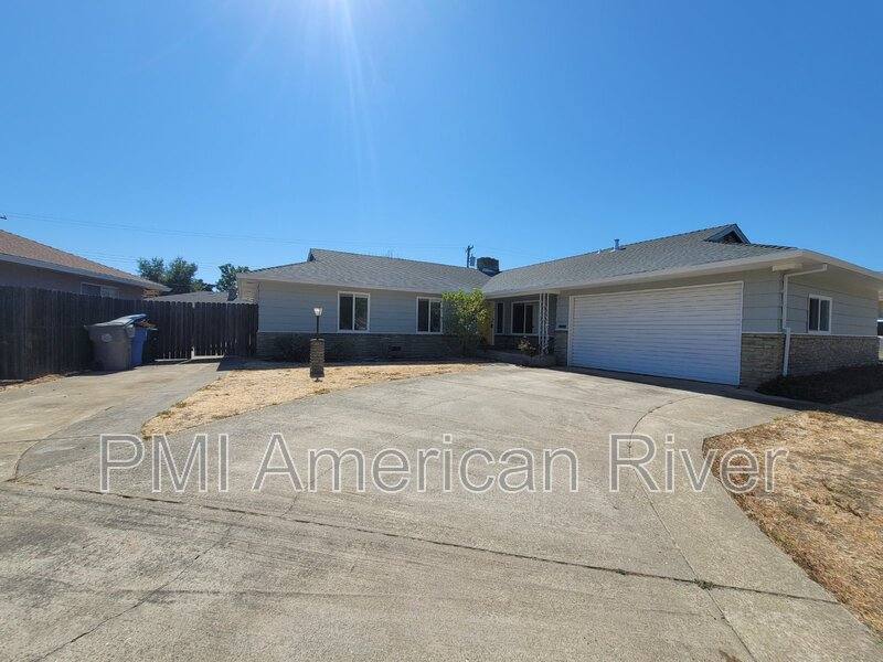 House for rent at 7034 Cromwell Way, Sacramento, CA 95822