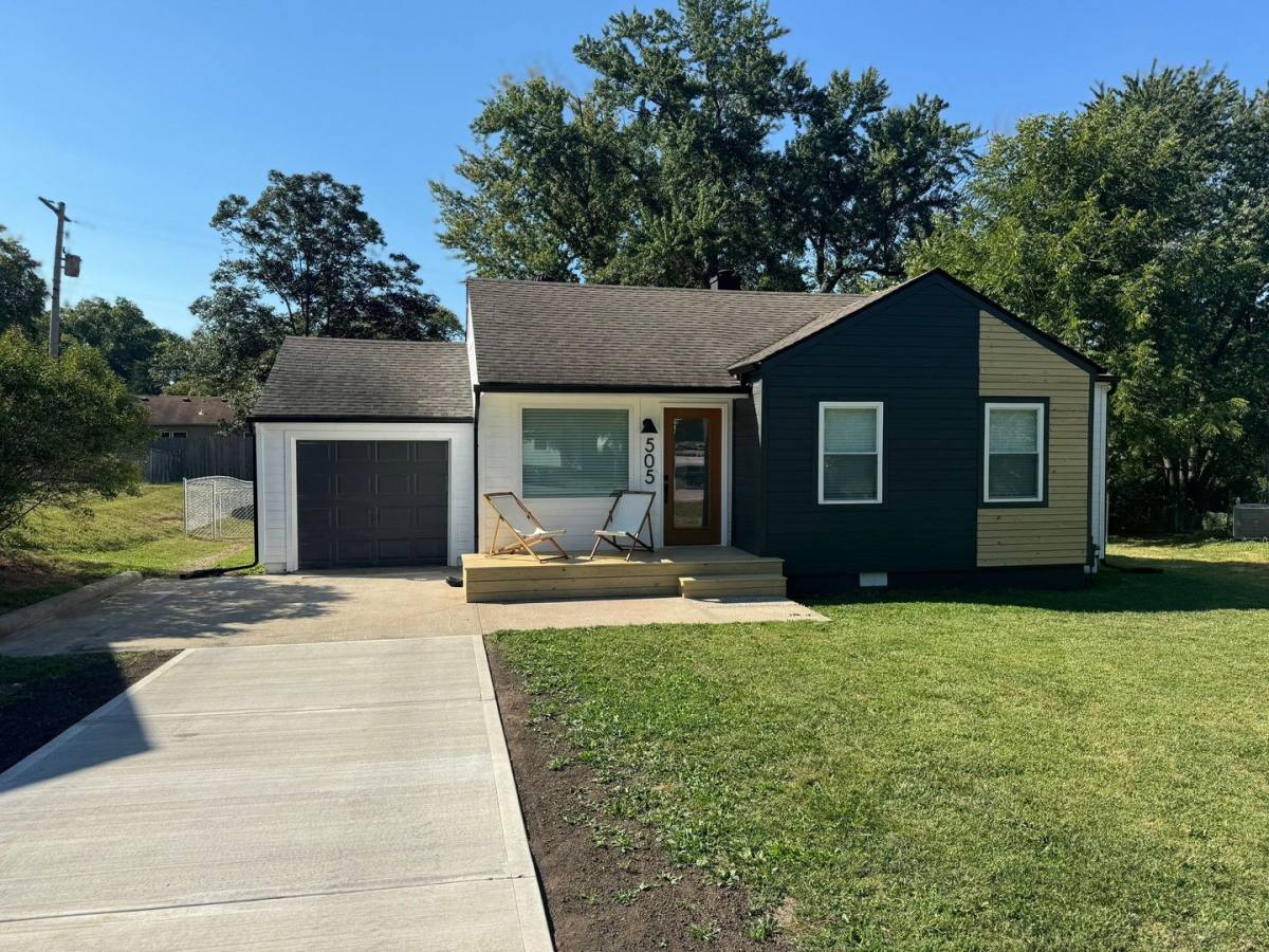 House for rent at 505 NW Holly Lane, Lees Summit, MO 64086