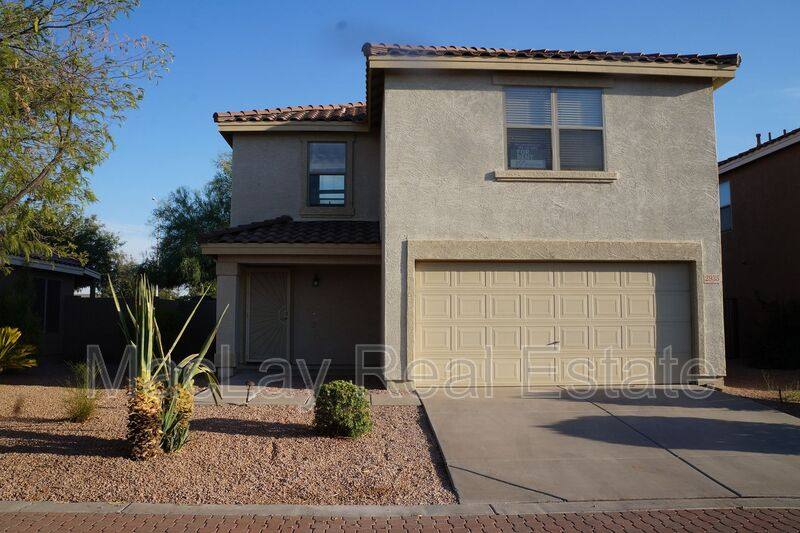 House for rent at 2935 E Cherry Hills Dr, Chandler, AZ 85249