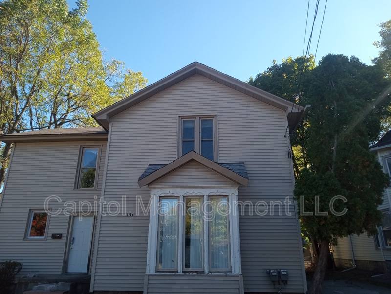 Apartment for rent at 1126 Seymour Ave #1, Lansing, MI 48906