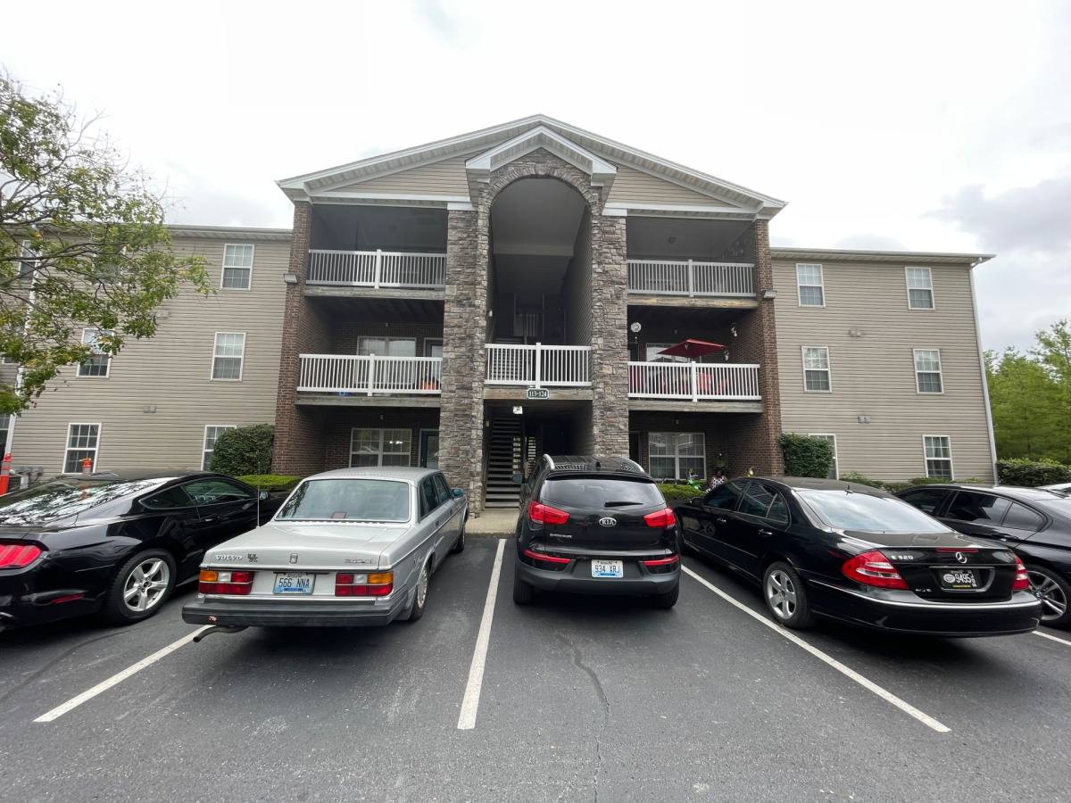 Apartment for rent at 1176 Appian Crossing Way, Lexington, KY 40517