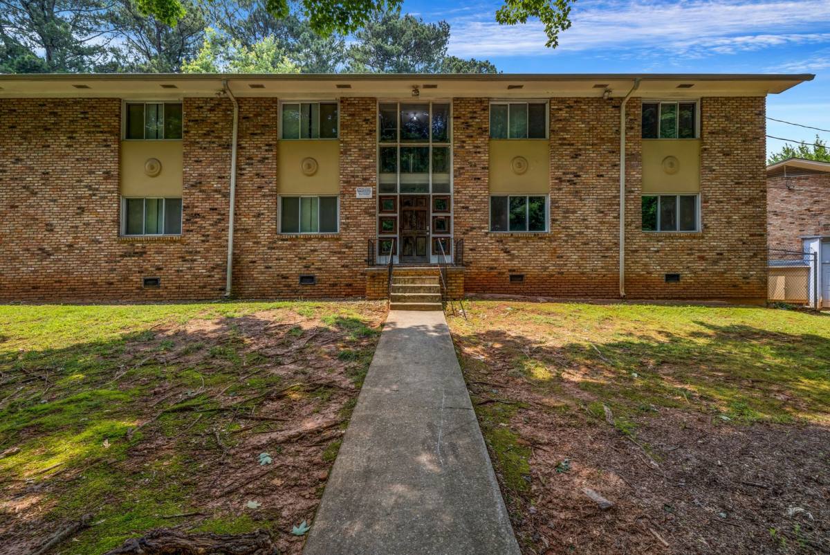 Apartment for rent at 1625 Line Circle, Decatur, GA 30032