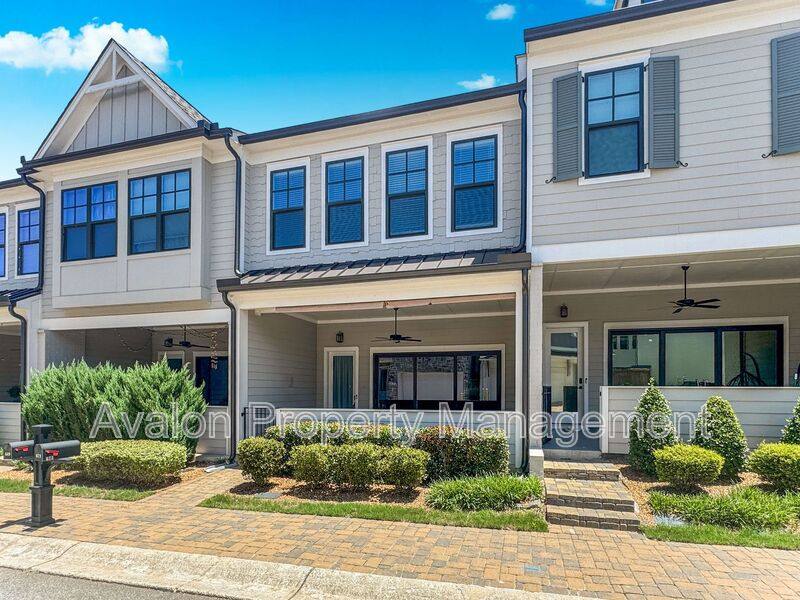 Townhouse for rent at 671 Stickley Oak Way, Woodstock, GA 30189
