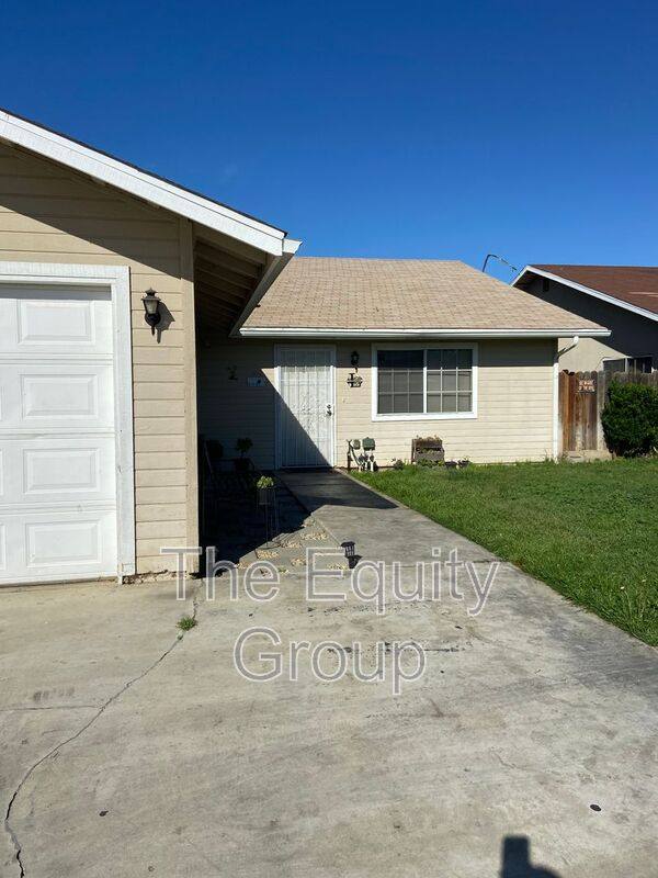 Apartment for rent at 1035 N Wisconsin Way #B, Porterville, CA 93257
