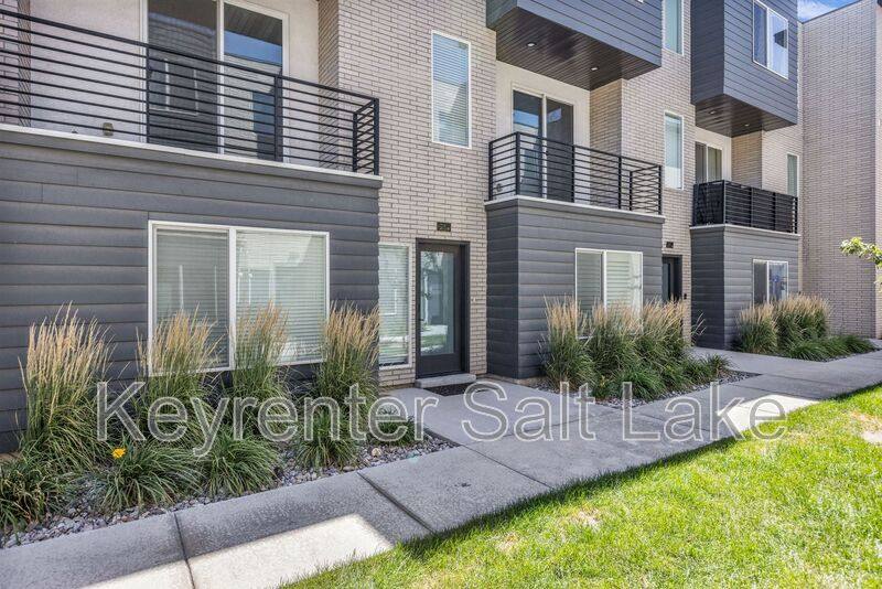 Townhouse for rent at 230 W 1300 S #25, Salt Lake City, UT 84115