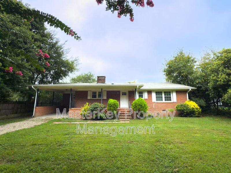 House for rent at 118 Park Ave, Knightdale, NC 27545