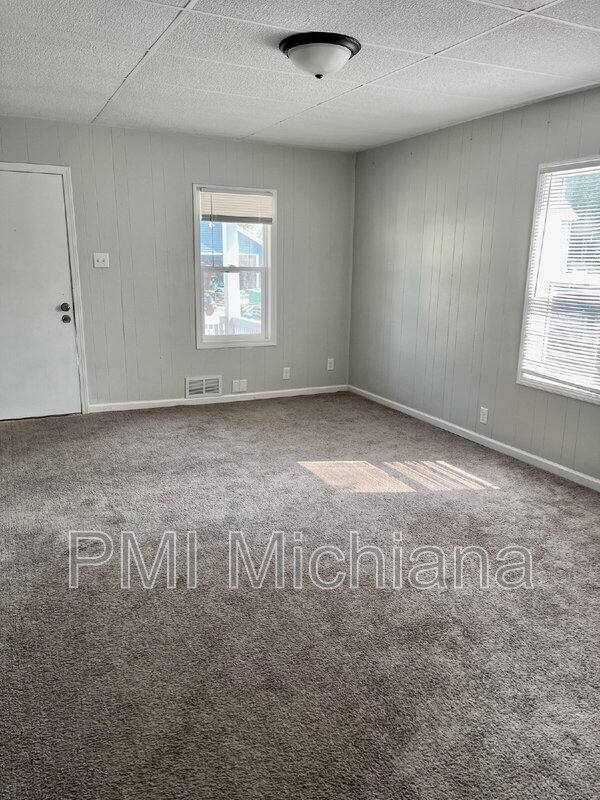 House for rent at 711 W 5th St, Mishawaka, IN 46544