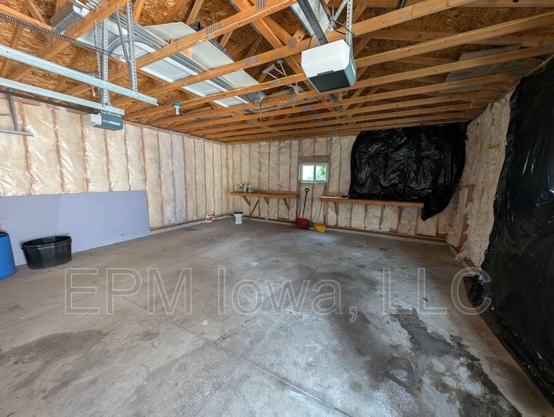 House for rent at 313 4th Ave SW, Independence, IA 50644