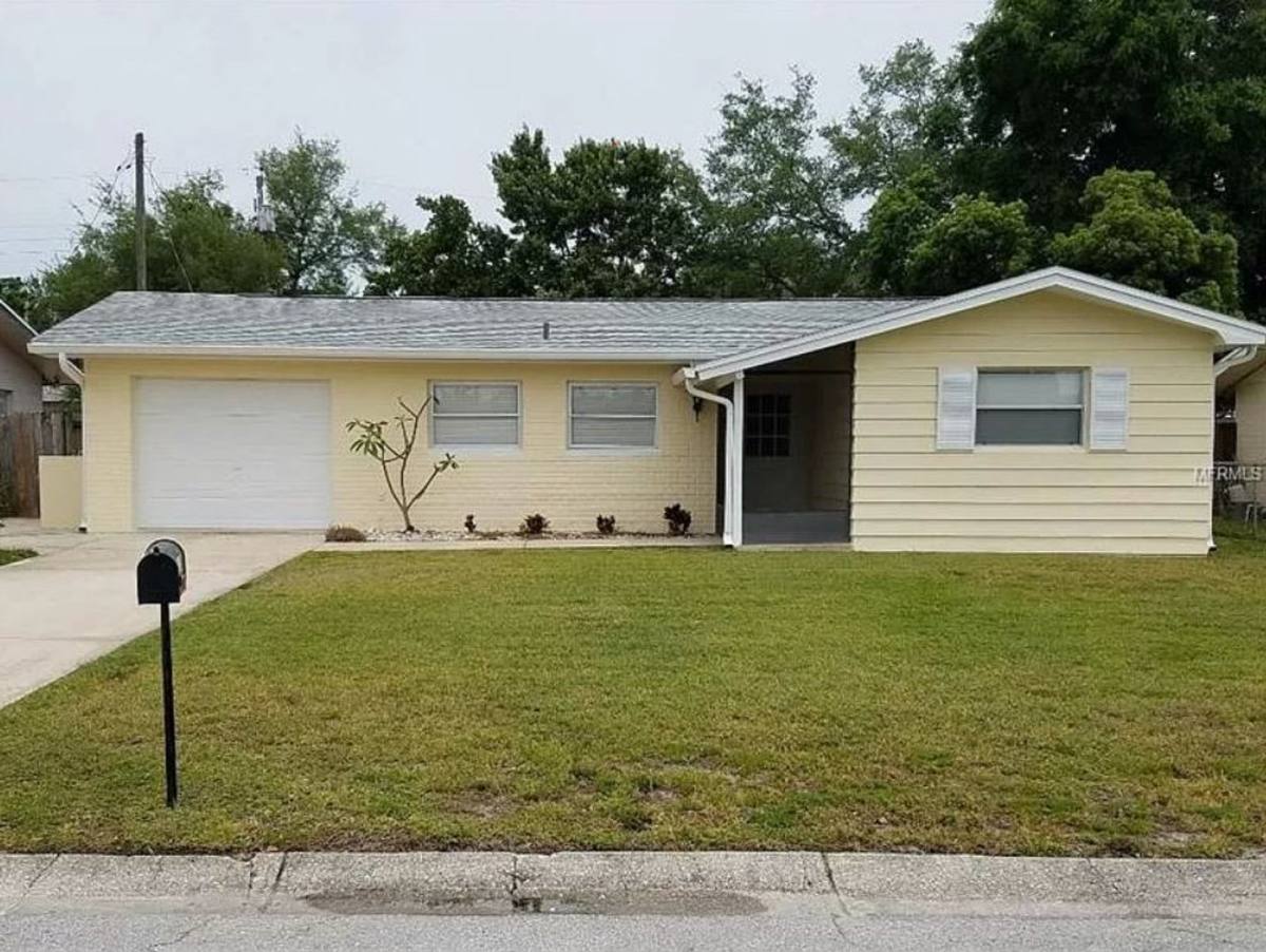 House for rent at 12551 79th Ave, Seminole, FL 33776