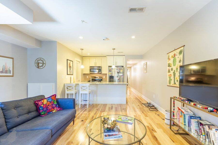 Apartment for rent at 2003 13th St NW #A, Washington, DC 20009