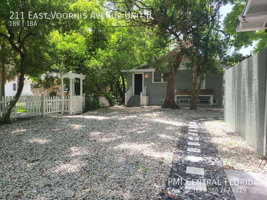 Apartment for rent at 211 E Voorhis Ave #B, Deland, FL 32724