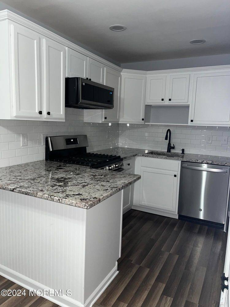 Apartment for rent at 186 Ocean Ave #B-B, Atlantic Highlands, NJ 07716