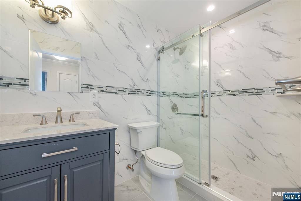 Apartment for rent at 190 Main St #2C-2C, Bergenfield, NJ 07621