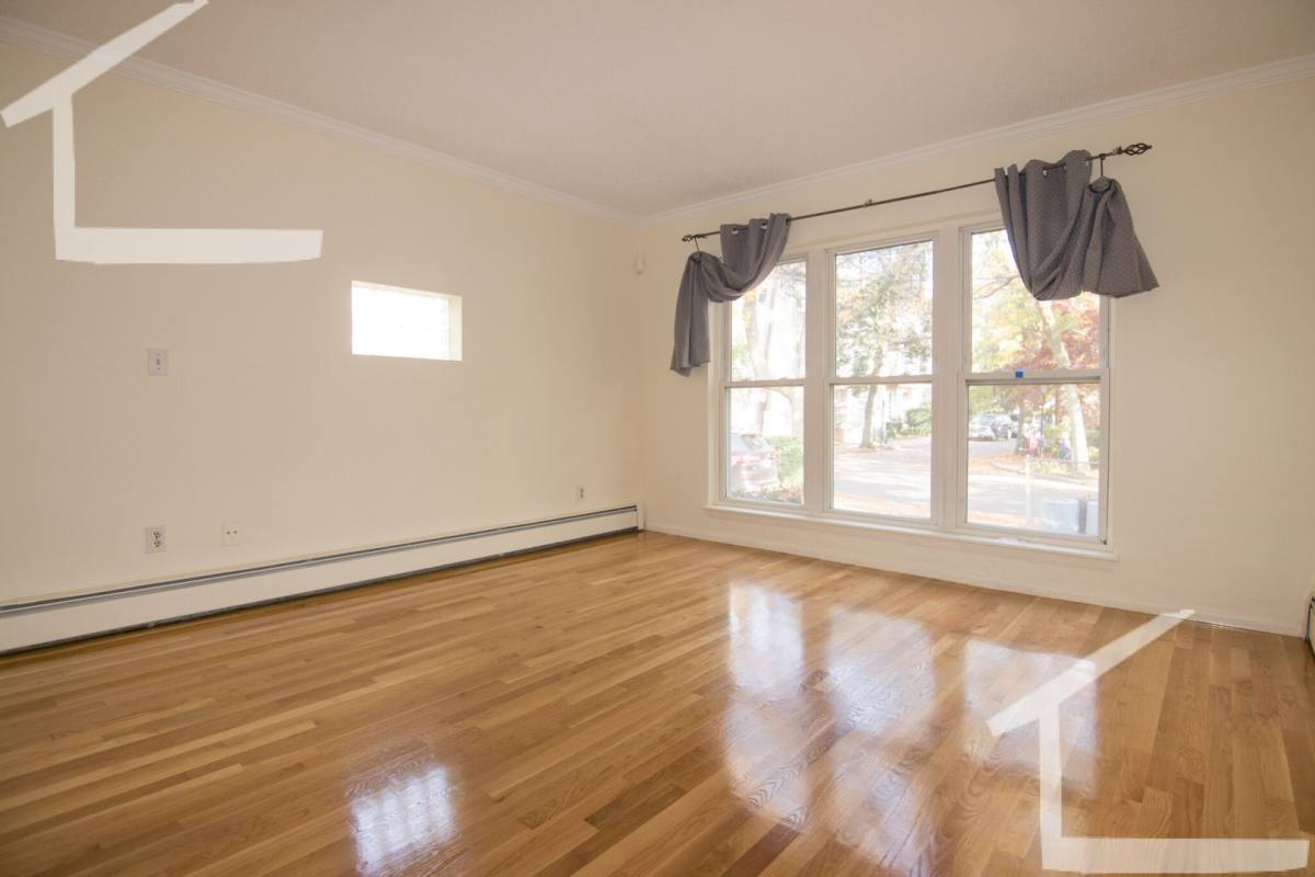 Townhouse for rent at 148 Thorndike St #1B, Brookline, MA 02446