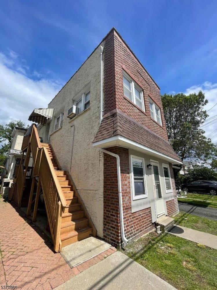 Apartment for rent at 554 W Broad St #554, Avenel, NJ 07001