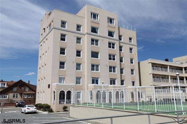 Apartment for rent at 111 S Cambridge Ave #301, Atlantic City, NJ 08404
